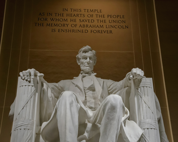 Ghost-Spotting legend of Abraham Lincoln